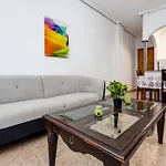 Апартаменты Elegant In With Shared Pool *