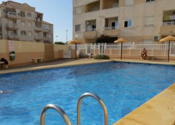 Elegant In With Shared Pool *